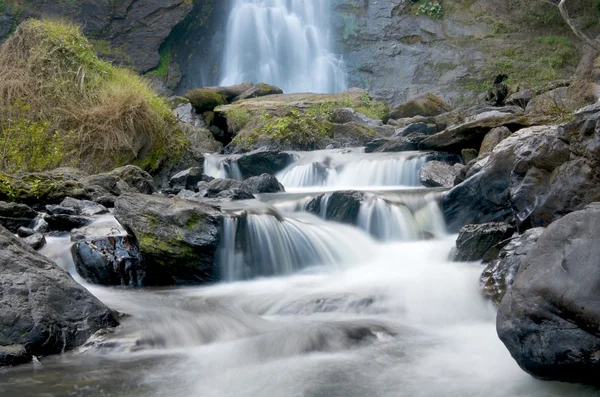 Cachoeira Klonglan em Kampangpet — Fotografia de Stock