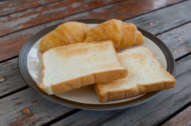 ekmek ve kruvasan 