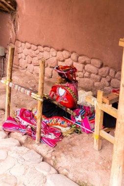 kadın Satıyoruz el sanatları Peru.