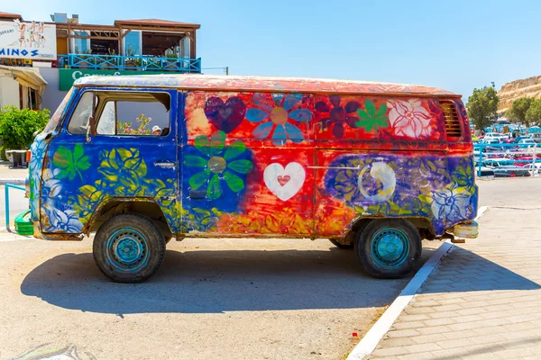 Hippie-Bus vom Hippie-Festival in Matala — Stockfoto