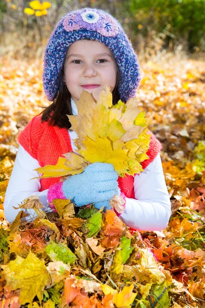 Automne petite fille — Photo