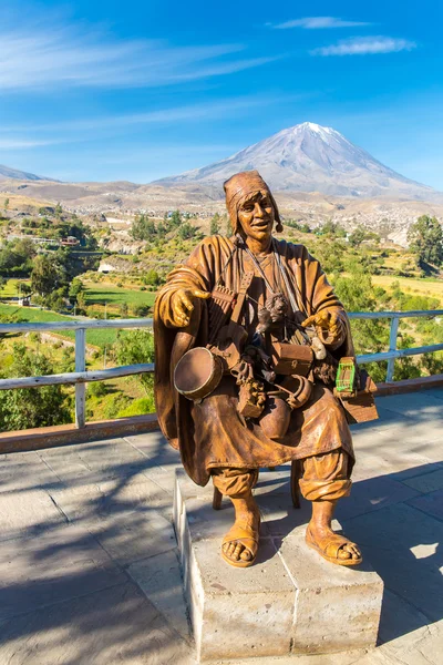 Escultura de mujer en Arequipa — Foto de Stock