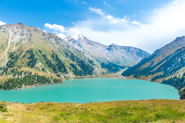 Grande lago di Almaty — Foto Stock
