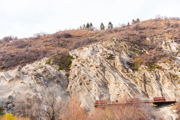 Рядом с горнолыжным курортом в Казахстане — стоковое фото