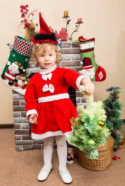 Küçük bir Noel Baba kız — Stok fotoğraf