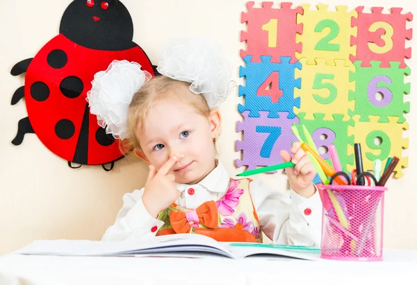 Criança menina desenho — Fotografia de Stock