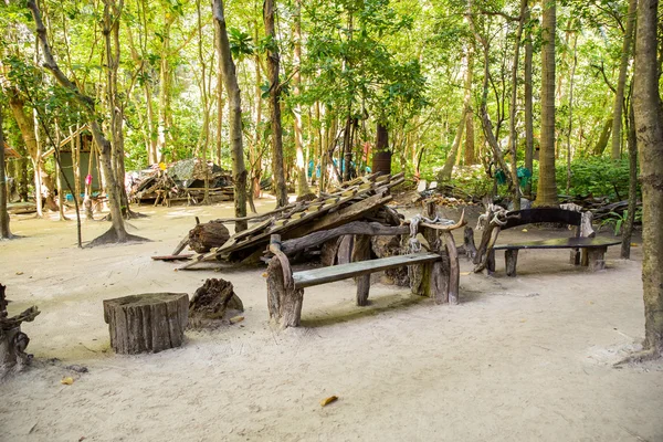 Napis Maya bay w dżungli — Zdjęcie stockowe