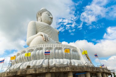 Phuket Adası üzerinde büyük Buda anıt