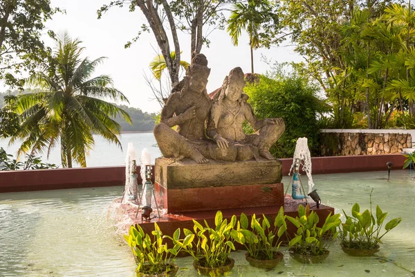 Статуя на острове Пхукет — стоковое фото