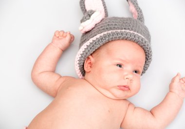 Uyku şirin yeni doğan küçük bir bebek kız. Bir çocuk, anne-babalık veya aşk kavram için kullanmak.