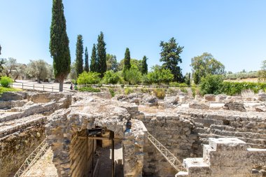 Manastır (friary) Yunanistan Crete Adası'nda Messara Vadisi'nde. Messara - en büyük düz Girit'te olduğunu