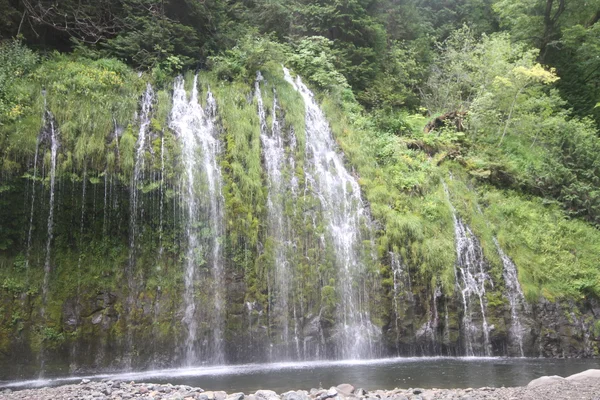 Dunsmuir cai na Califórnia — Fotografia de Stock