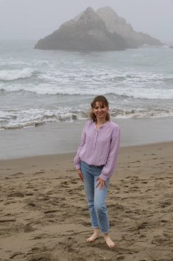 Parktaki Güzel Rus Modelinin Fotoğrafı