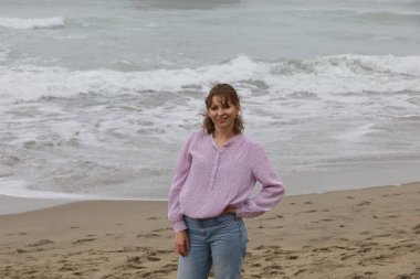 Parktaki Güzel Rus Modelinin Fotoğrafı