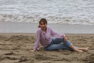 Parktaki Güzel Rus Modelinin Fotoğrafı