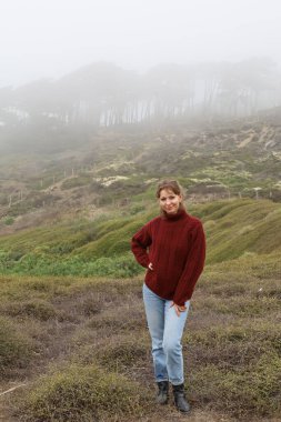 Parktaki Güzel Rus Modelinin Fotoğrafı