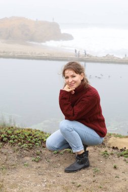 Parktaki Güzel Rus Modelinin Fotoğrafı