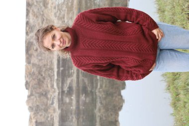 Parktaki Güzel Rus Modelinin Fotoğrafı