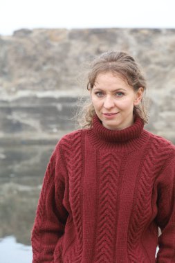 Parktaki Güzel Rus Modelinin Fotoğrafı