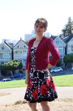 Parktaki Güzel Rus Modelinin Fotoğrafı