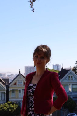 Parktaki Güzel Rus Modelinin Fotoğrafı