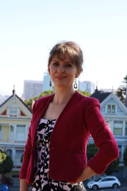 Parktaki Güzel Rus Modelinin Fotoğrafı