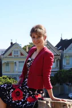 Parktaki Güzel Rus Modelinin Fotoğrafı