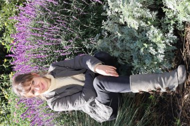 Parktaki Güzel Rus Modelinin Fotoğrafı