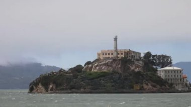 San Francisco 'dan AlcatrazIsland' a feribot.