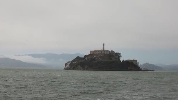Ferrry San Franciscóból Alcatrazislandre — Stock videók