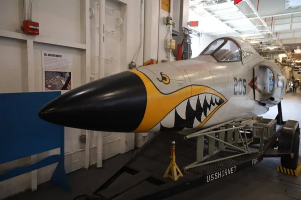 Uss Hornet Museu Aéreo Espacial — Fotografia de Stock