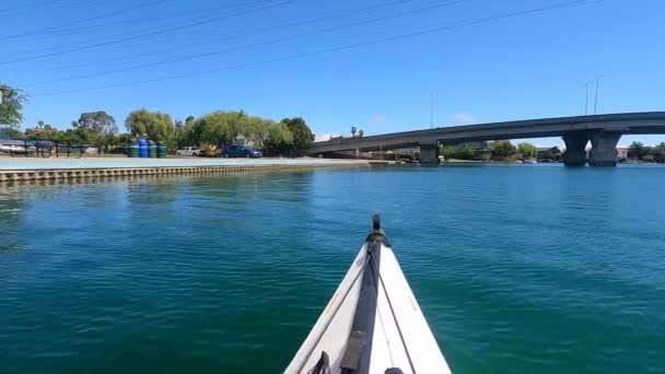 Città Adottiva California 2021 Lagune Della Città Adottiva Kayak California — Video Stock