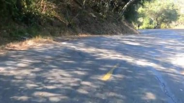 6-10-2021: San Mateo, California: Bisikletli Saywer kamp yolu 