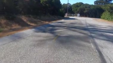 6-10-2021: San Mateo, California: Bisikletli Saywer kamp yolu 