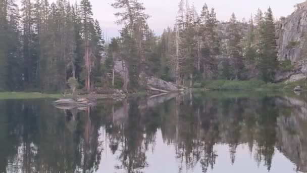 Loch Läckte Sjöar Sierras Kalifornien — Stockvideo