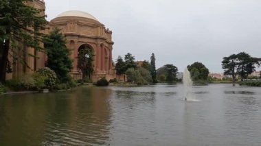 San Francisco 'daki Güzel Sanatlar Sarayı