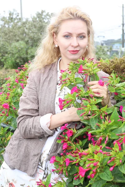 Foto Vackra Ryska Damen Vid Havet — Stockfoto