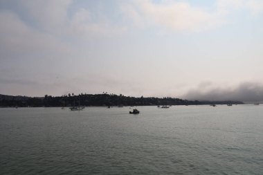 8 / 15 / 2021: Sausalito California: Sausalito 'dan Mathew Turner teknesiyle denize açılmak. Melek Adası 'nda, Alcatraz' da, Tiburon 'da, Golden Gate Köprüsü' nde ve Bay Bridge 'de dolaştım.