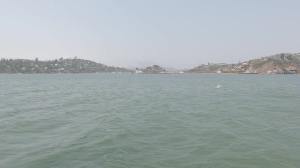 2021 Sausalito California Navega Sausalito Tiburón Isla Ángel Isla Alcatraz — Vídeos de Stock