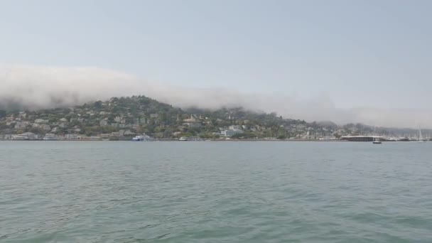 2021 Sausalito Kalifornia Vitorlázz Sausalitóból Tiburonba Angyal Szigetre Alcatraz Szigetre — Stock videók