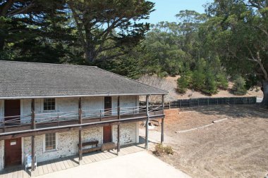 8-10-2021: Pacifica, California: Pacifica, Kaliforniya 'daki tarihi Adobe Sanchez evi