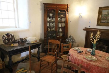 8-10-2021: Pacifica, California: Pacifica, Kaliforniya 'daki tarihi Adobe Sanchez evi