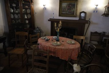 8-10-2021: Pacifica, California: Pacifica, Kaliforniya 'daki tarihi Adobe Sanchez evi