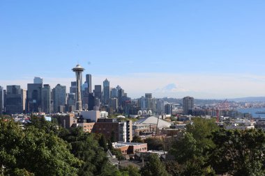 Seattle şehir merkezinin fotoğrafı ve Kerry Park 'tan uzay iğnesi.