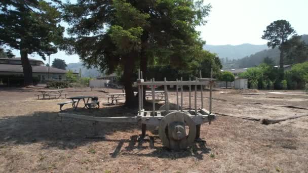 Volando Sobre Casa Adobe Sanchez Pacifica — Vídeos de Stock