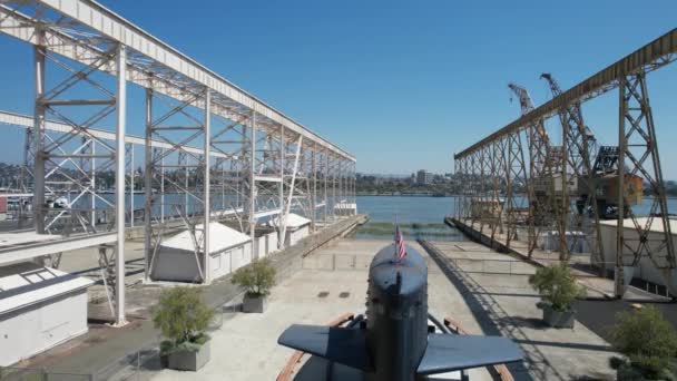 Flyger Över Pensionerad Flottbas Mare Island Kalifornien — Stockvideo