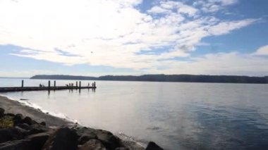 Mulkiteo deniz feneri yakınlarındaki marinada zaman aşımı Everett Washington 