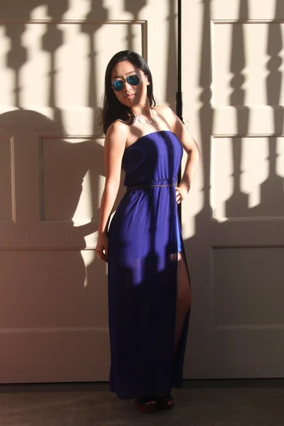 Pretty Chinese  girl in a blue dress — Stock Photo, Image