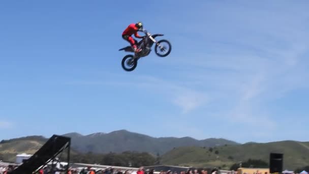Motorrad-Stunts — Stockvideo