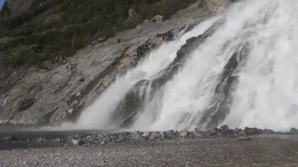 Nuggett falls, Mendenhall Buzulu Alaska — Stok video